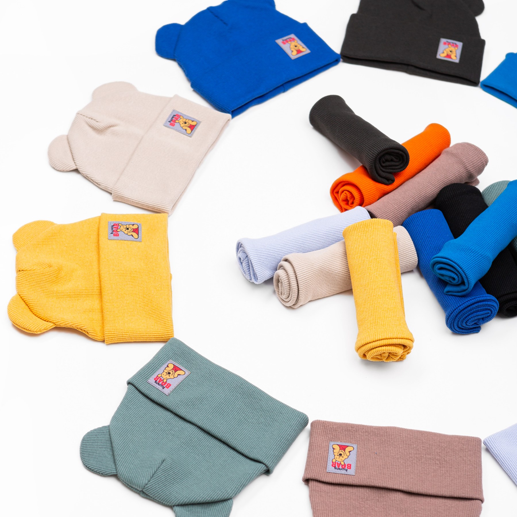 Набір трикотажний шапка і хомут з лейбою 46-50 р код 4509